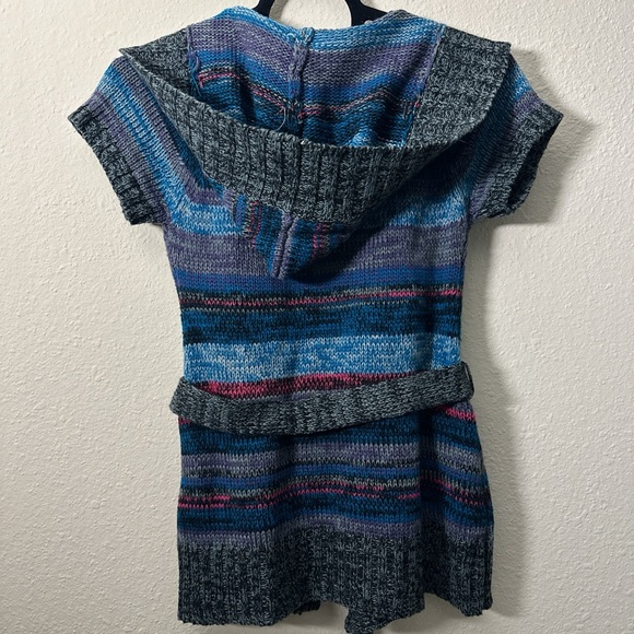 Epic Threads . Women’s sweater short sleeve jacket top. Hood and belt. Preloved - Picture 2 of 5
